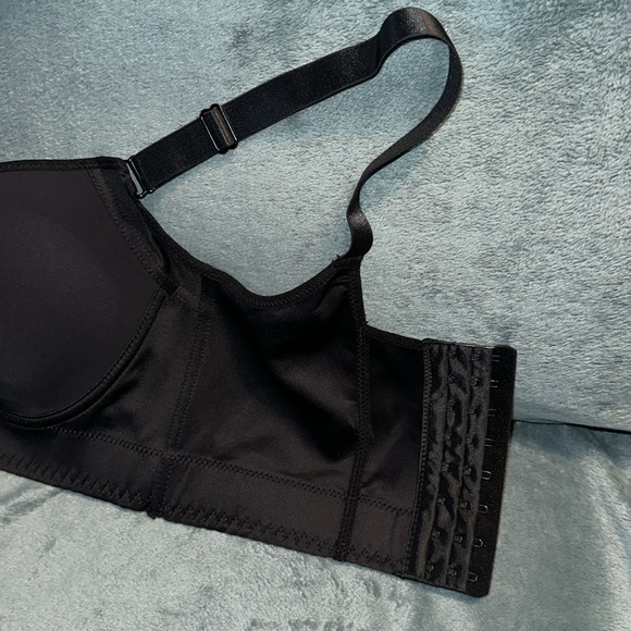 Black bra size 36/80D which is equivalent to US 36C 💕 - Picture 2 of 5